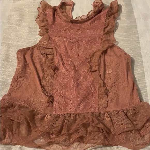 express women lace and rufle mock neck size XS - Picture 2 of 4